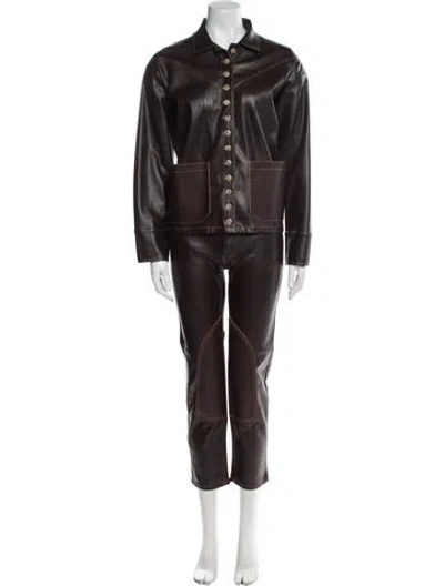 Pre-owned Still Here Set In Brown