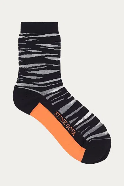 Stine Goya Iggy Pleats Socks In Pleats Black In Transparent