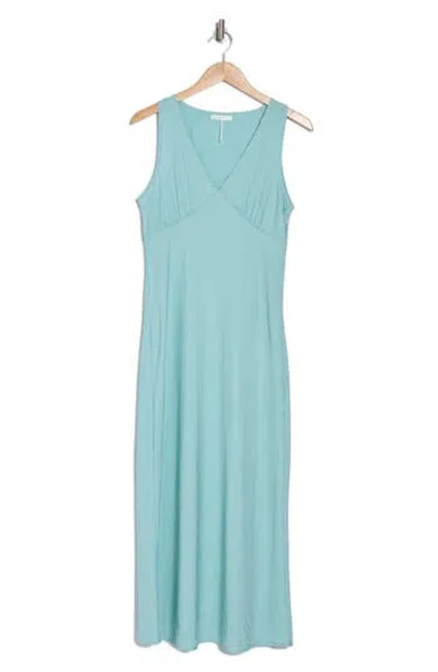 Stitchdrop Audubon V-neck Dress In Aqua