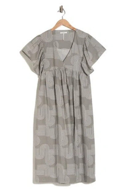 Stitchdrop Nevis Print Flutter Sleeve Dress In Greyscape