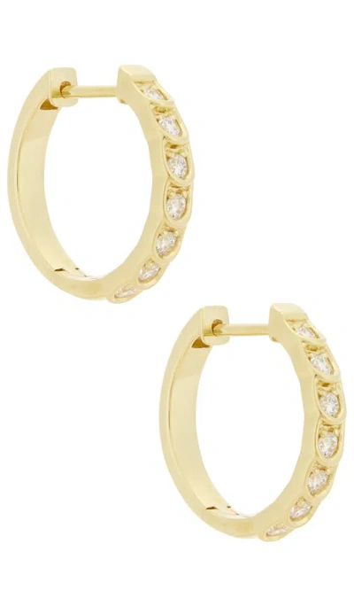 Stone And Strand La Scala Hoop Earrings In Gold