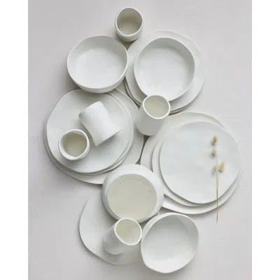 Stone By Mercer Project Hekonda Debossed 16-piece Dinnerware Set Stoneware In White