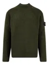 Stone Island 5100023 Ribbed Mock-neck Sweater In Green