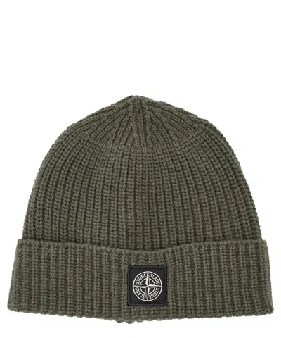 Stone Island Beanie In Green