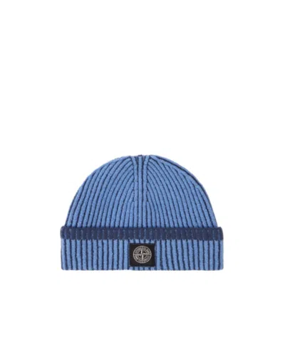 STONE ISLAND BEANIE WITH VANISÉ RIBBING AND COMPASS PATCH