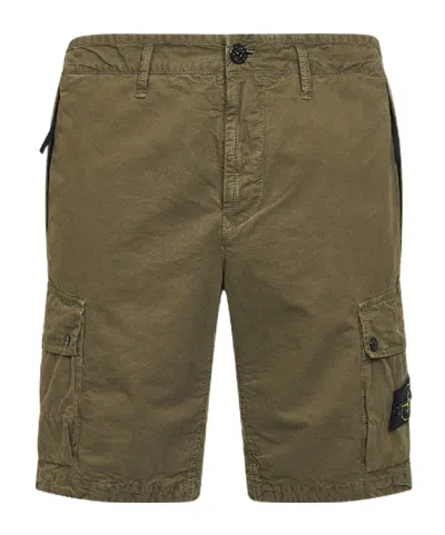 Stone Island Button-fastening Cargo Shorts In Green