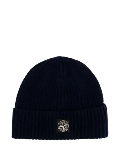 STONE ISLAND LIGHT WOOL KNITTED BEANIE WITH COMPASS PATCH