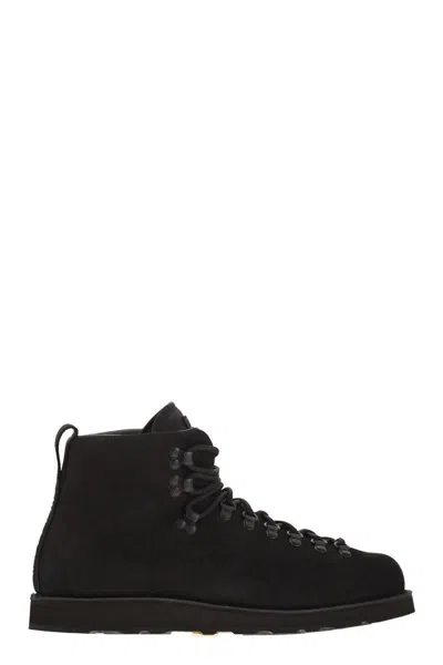 Stone Island Boot With Rubber Sole And Cushioning