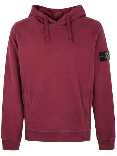 STONE ISLAND BRUSHED ORGANIC COTTON FLEECE GARMENT DYED HOODIE SWEATER,K2S156100029.S0A20 V0012 BURGUNDY