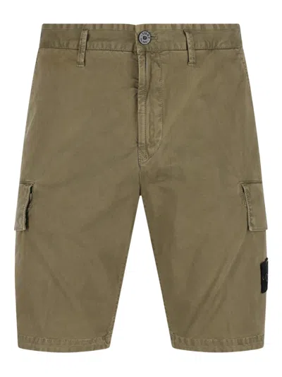 Stone Island Button-fastening Cargo Shorts In Green