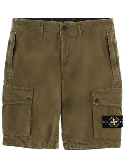 Stone Island Cargo Shorts With Logo Patch In Green