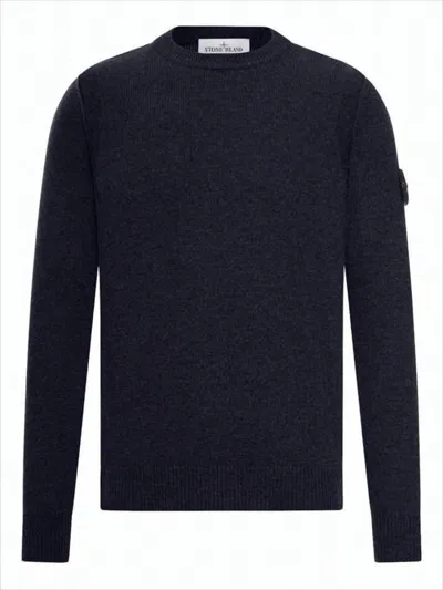 Stone Island Classic Crew Neck Sweater With Distinctive Patch Detail In Blue