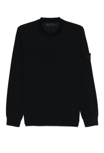 Stone Island Classic Crewneck Sweater With Fitted Silhouette In Black