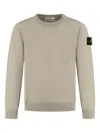 Stone Island Compass-badge Crew-neck Sweater In Green