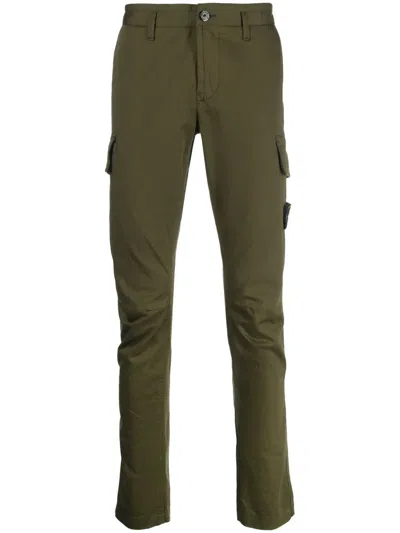 Stone Island Compass-logo Patch Trousers In Green