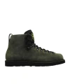 Stone Island Compass-patch Boots In Green