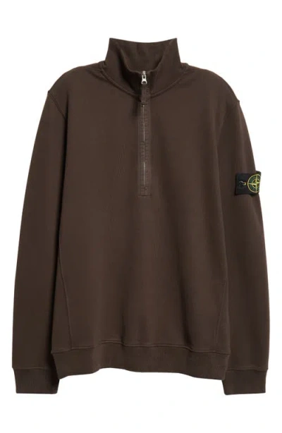 Stone Island Compass Patch Brushed Fleece Half Zip Sweatshirt In Brown