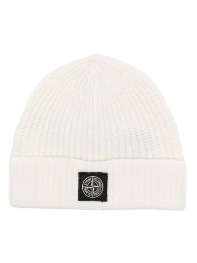 Stone Island Compass-patch Fisherman's-knit Beanie In White