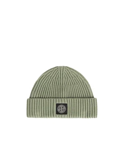 Stone Island Compass Patch Ribbed Beanie In Green