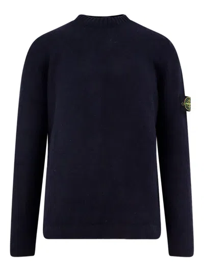 STONE ISLAND CREW-NECK LOGO-PATCH SWEATER