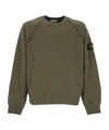 Stone Island Raglan-sleeve Patch-logo Sweatshirt In Green