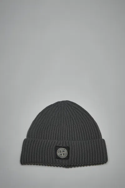 Stone Island Full Rib Rws Wool Beanie With Compass Logo Patch In Gray