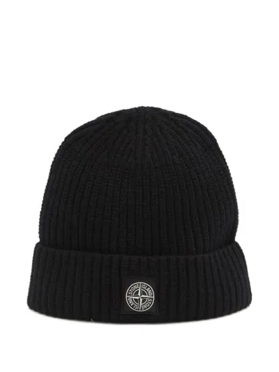 Stone Island L Beanie Hat With Logo Patch In Black