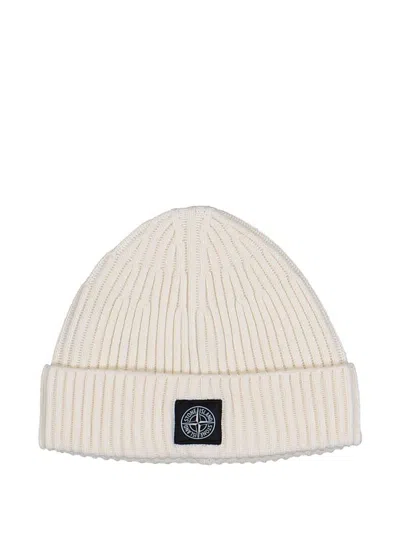 STONE ISLAND STONE ISLAND IVORY BEANIE IN WOOL WITH LOGO