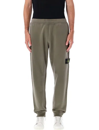 Stone Island Green Logo Patch Tapered-leg Sweatpants In Noce