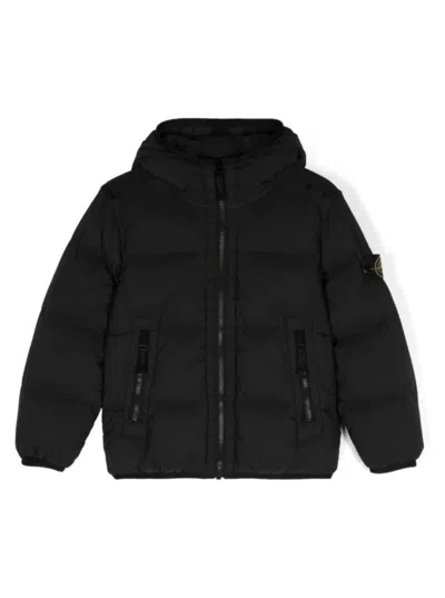 STONE ISLAND BLACK HOODED DOWN JACKET WITH LOGO PATCH IN POLYAMIDE BOY