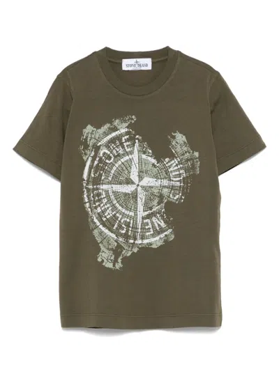 STONE ISLAND GREEN T-SHIRT WITH MAXI LOGO PRINT ON THE FRONT AND LOGO LETTERING ON THE REAR IN COTTON BOY