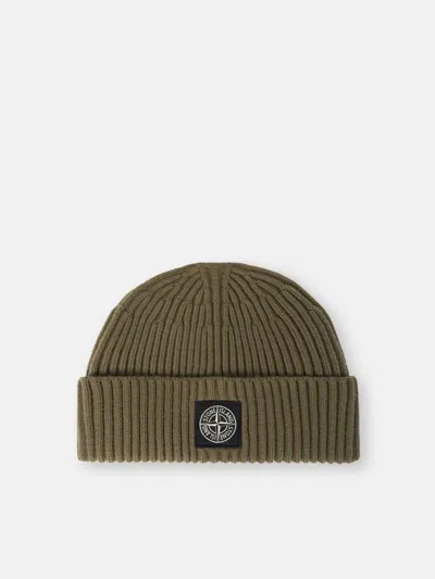 Stone Island L2s15n100002s00c3v00 Ribbed Wool Knit Beanie In Khaki