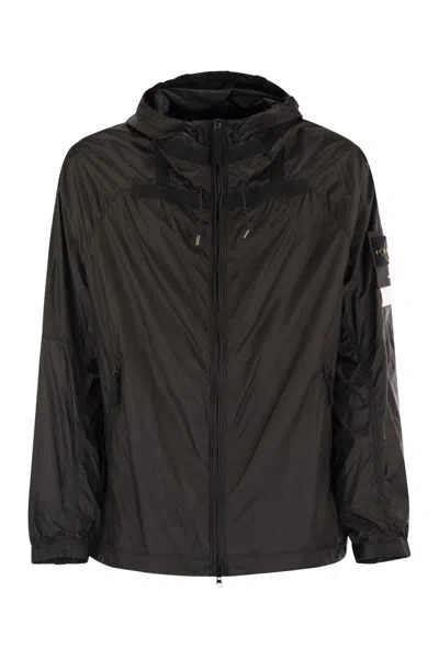 Stone Island Lightweight Hooded Jacket With Anti-drip And Reflective Details In Black