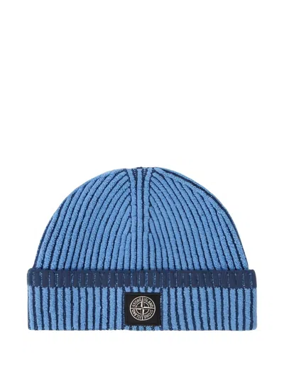 STONE ISLAND LOGO-DETAIL BEANIE HAT