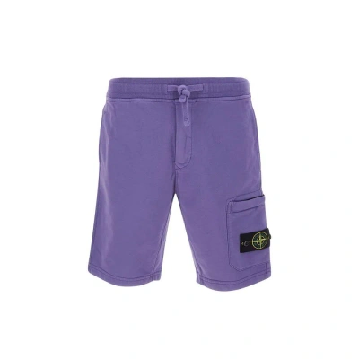 Stone Island Logo Patch Cargo Shorts In Purple
