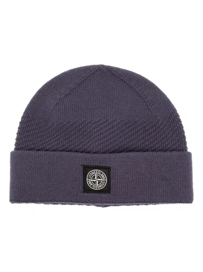 Stone Island Logo-patch Ribbed-knit Beanie In Blue