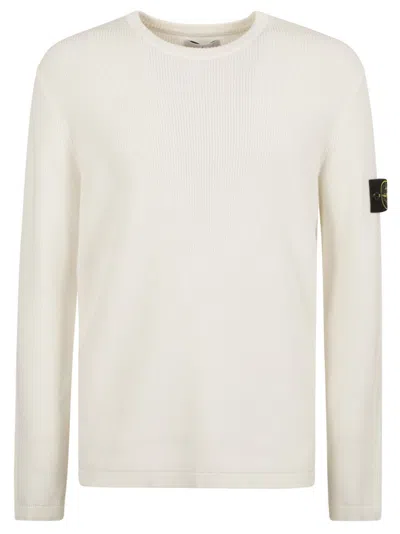 Stone Island Logo Patched Knit Crewneck Sweatshirt In V0001 White