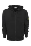 STONE ISLAND MEN'S BLACK COTTON HOODIE WITH ZIP CLOSURE AND STONE ISLAND PATCH