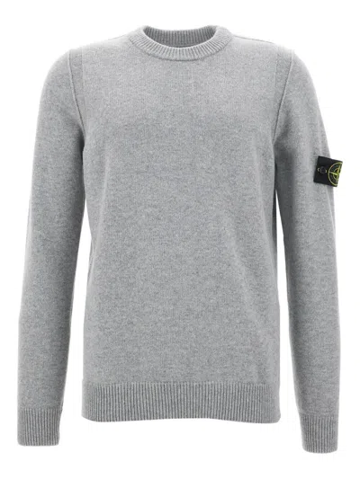 STONE ISLAND PULLOVER IN LANA CON DETTAGLI A PUNTO INVERSO