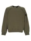 Stone Island Raglan-sleeve Patch-logo Sweatshirt In Green
