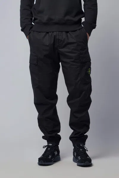 Stone Island Regular Tapered Fit Cargo Pants In Black