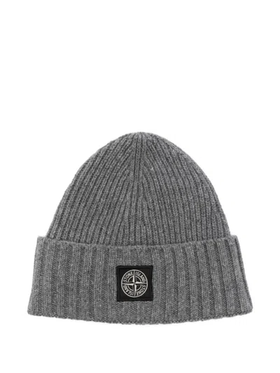 Stone Island Kids' Ribbed Logo-patch Beanie In Gray