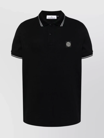 STONE ISLAND RIBBED POLO WITH CONTRAST TIPPING AND STRIPED TAPE APPLIQUÉ