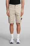 Stone Island Logo Patch Cargo Shorts In Beige