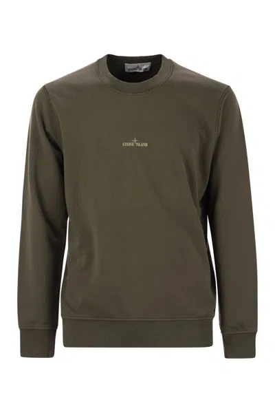 STONE ISLAND STONE ISLAND CREWNECK SWEATSHIRT WITH 'INSTITUTIONAL FIVE' PRINT