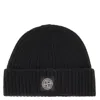 Stone Island Berretto Con Applicazione Compass In Black
