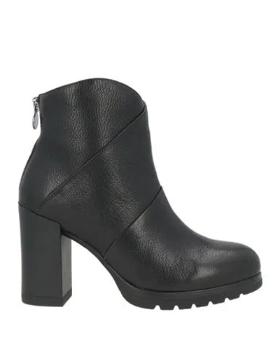 Stonefly Second Skin Woman Ankle Boots Black Size 5 Leather