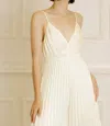 Storia Always Sophisticated Jumpsuit In Cream In White