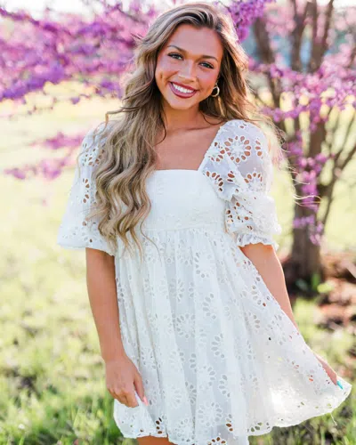 Storia Through The Seasons Floral Babydoll Dress In Cream In White