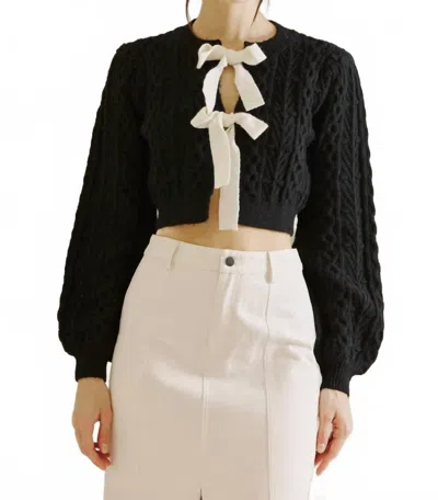 Storia Women's Take A Bow Cable Knit Cardi In Black